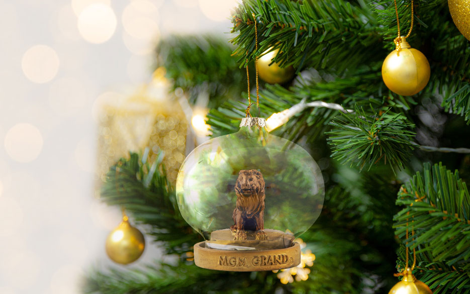 Boxed glass shop christmas ornaments