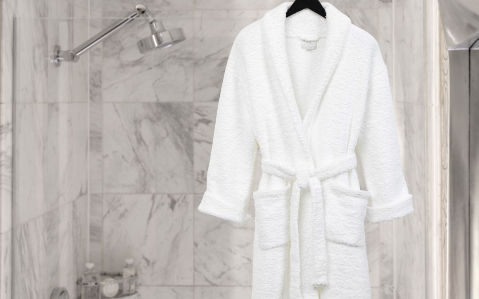 RARE Bathrobe from THE MANSION at MGM GRAND HOTEL LAS VEGAS CASINO