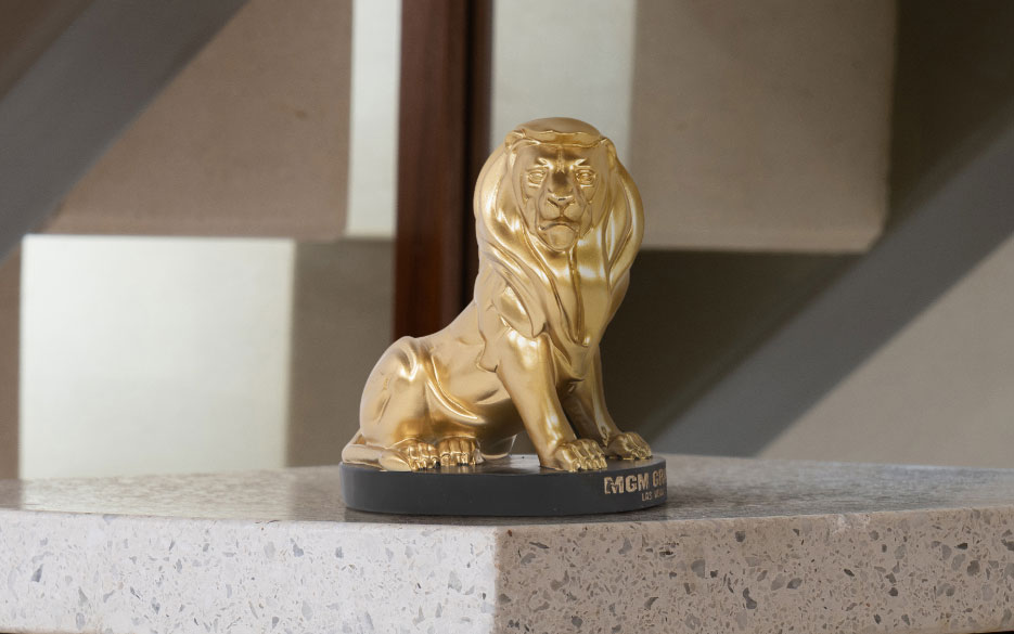 Mini Leo Statue